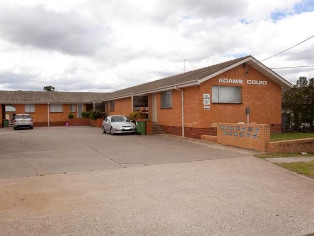 4/15 Adams Street, Queanbeyan