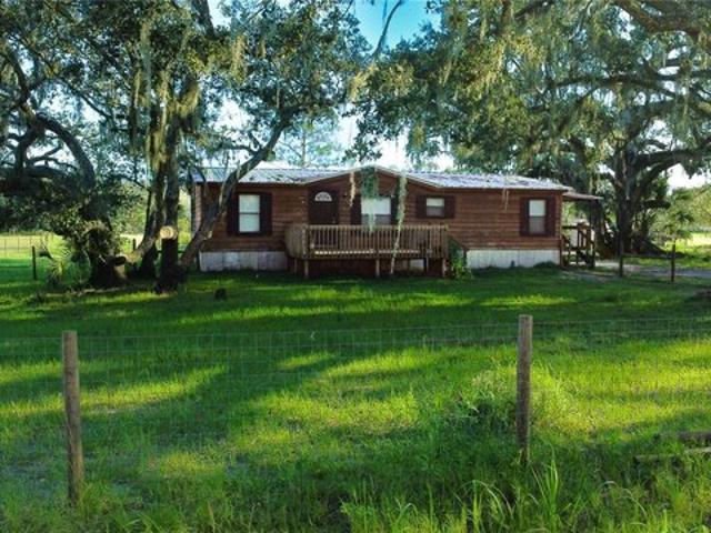 415 Bronco Dr, Zolfo Springs, FL 33890