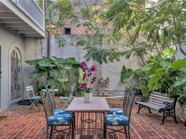 415 Burgundy Street # 1B