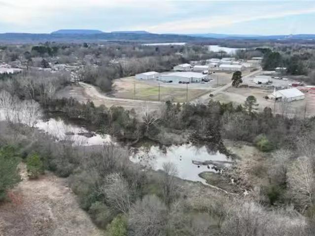 415 DARBY LN, RUSSELLVILLE, AR 72802