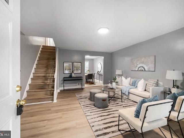 415 Edmunds Way