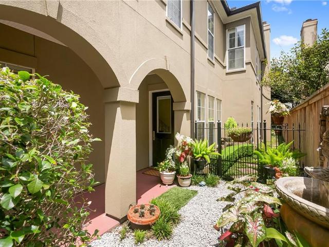 415 Focis Street
