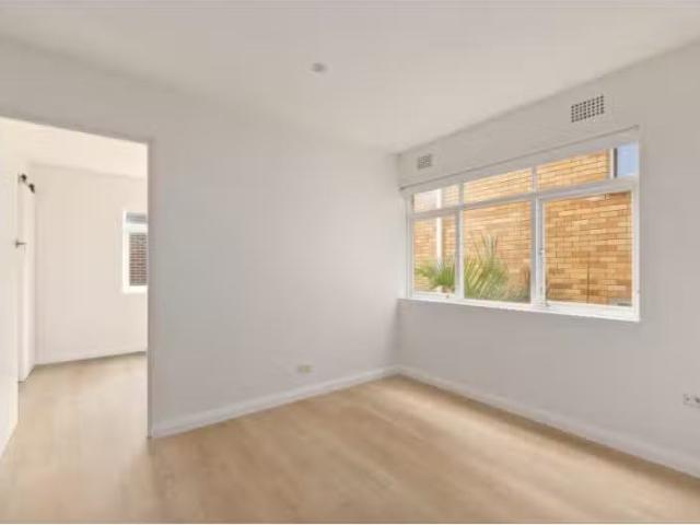 4/15 Kooloora Avenue, Freshwater Apartment for rent Listed by.