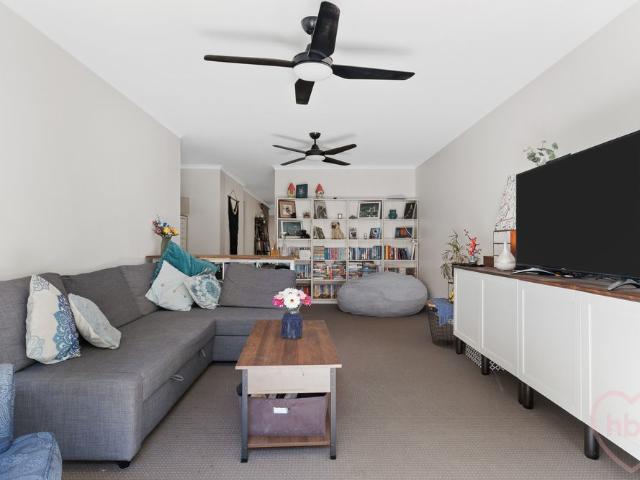 4/15 John Cleland Crescent, Florey