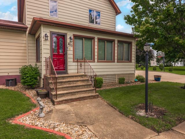 415 N 4th Street