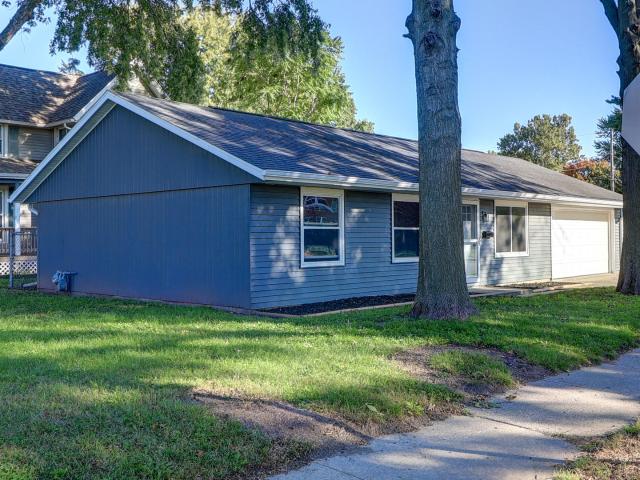 415 W 5th Street