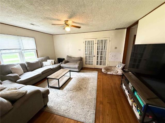 415 W 9th Street