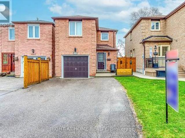 4164 Forest Fire Crescent, Mississauga, ON, L4W 3P5 house for sale | Listing ID W13596 | Royal LePage