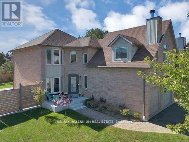 4165 Credit Pointe Drive, Mississauga, ON, L5M 3K3 house for sale | Listing ID W13824 | Royal LePage