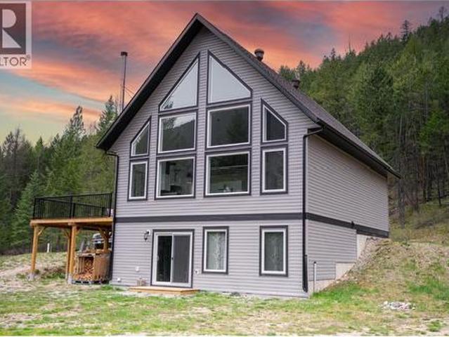 4165 93 Highway, Grasmere, BC, V0B 1R0 house for sale | Listing ID 10398 | Royal LePage