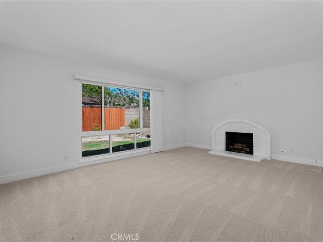 4161 E Riverdale