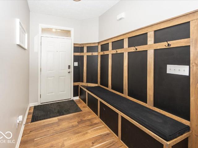 4162 S Woodtrail Lane