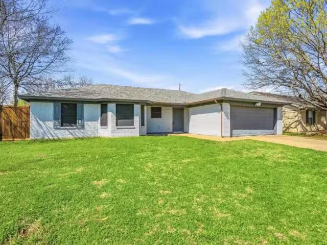 416 Colonial Pl, Everman, TX 76140 MLS 21203525