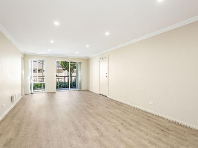 4/16 Coolgardie St