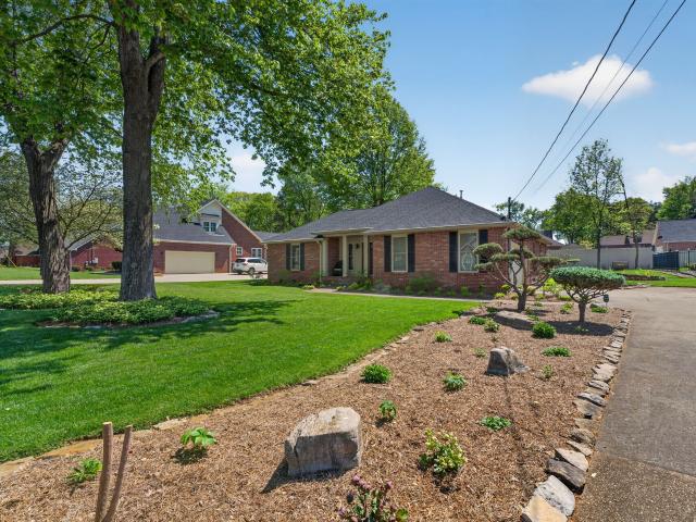 416 Adeline Dr