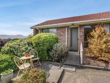 New Norfolk, Derwent Valley, Rabbit Island, Latrobe, Cloudy Bay, Kingborough, Tasmania Island