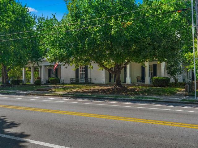 416 E Main Street
