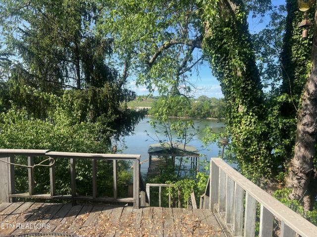 416 Lakewood Rd
