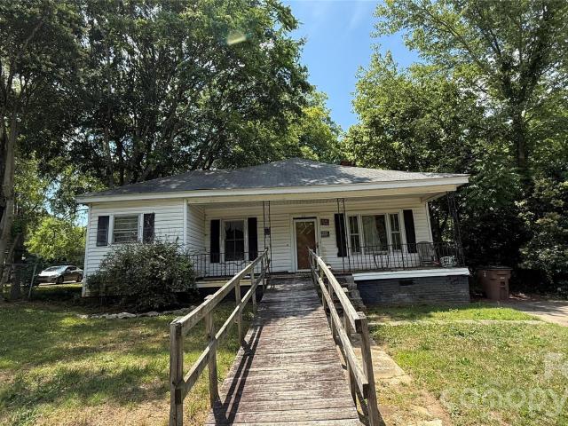 416 Martin Street