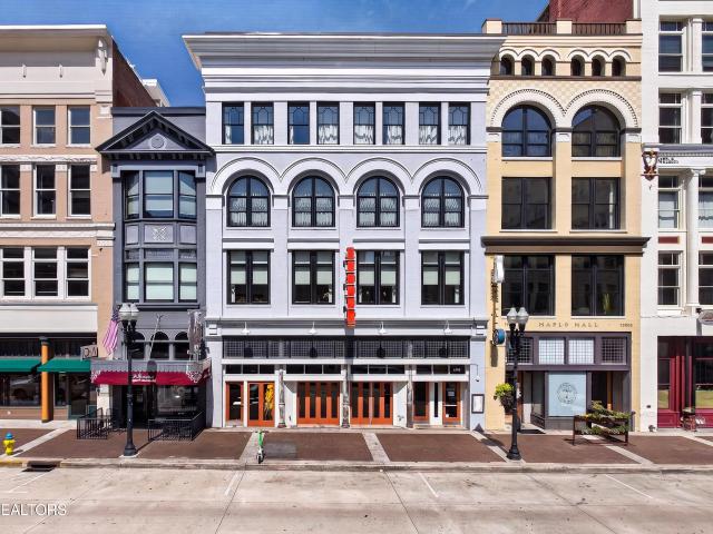 416 S Gay St 204