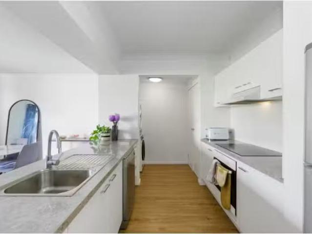 4/16 Simpson Street, MORNINGSIDE Apartment for rent Listed by.