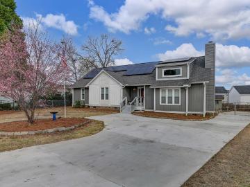 416 Pin Oak Drive