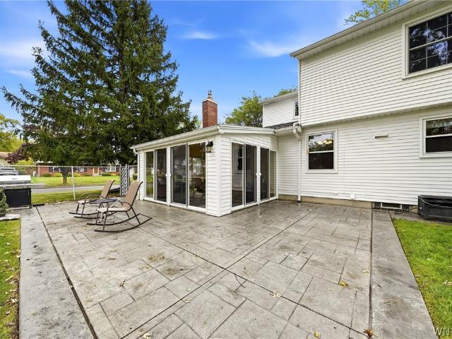 416 Woodward Crescent
