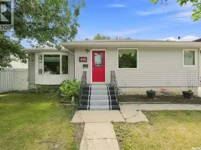 416 Willow Street E, Saskatoon, SK, S7J 0C8 house for sale.