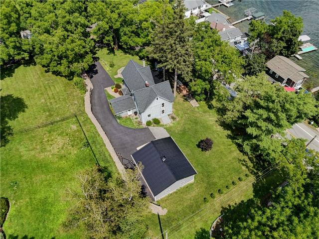 4174 W Lake Road