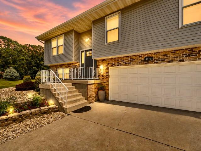 4176 Thornhill Drive