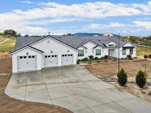 41799 Calle Contento