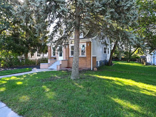 417 E 16th Street