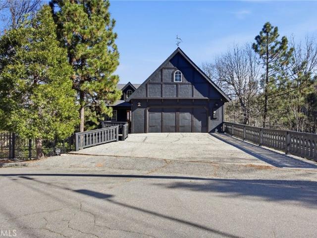 417 Emerald Drive, Lake Arrowhead, US, CA