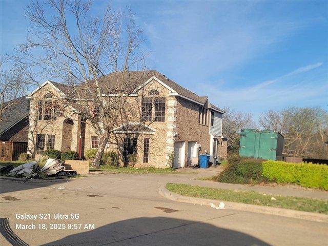 417 Silver Creek Dr, Desoto, TX 75115