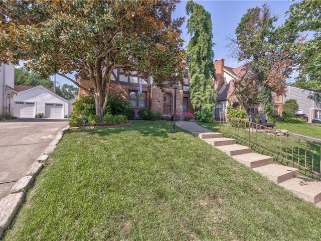 417 W 70th Street