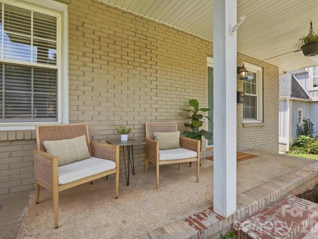 417 Woodvale Place