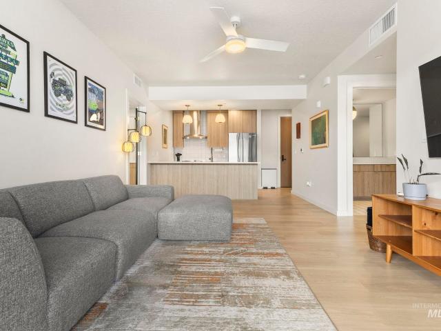 4184 E Haystack St 206