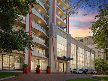 Braddon, Majura - Balcony, Air conditioning