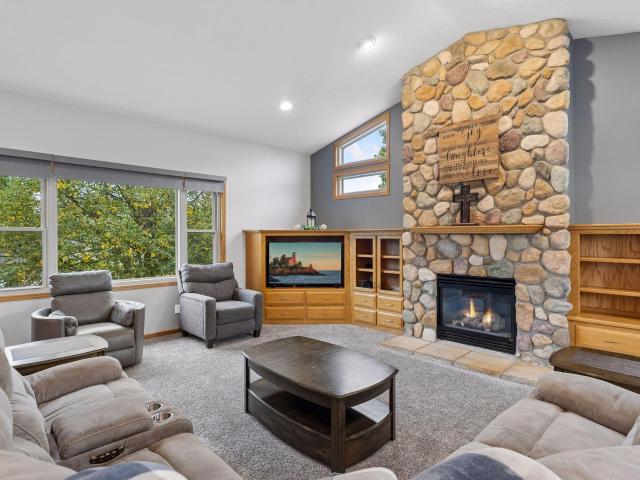 4181 Jason Court NE