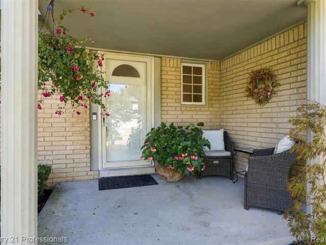 41827 Ridge Road