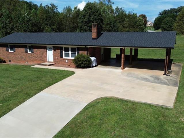 418 Cloverdale Lane