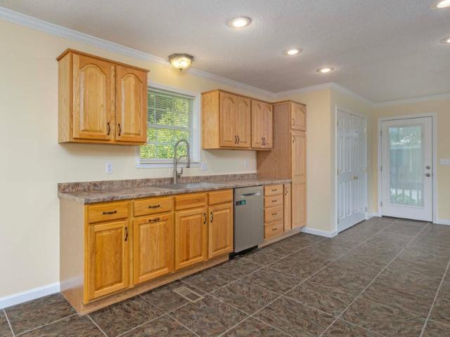 418 Haywood Ln