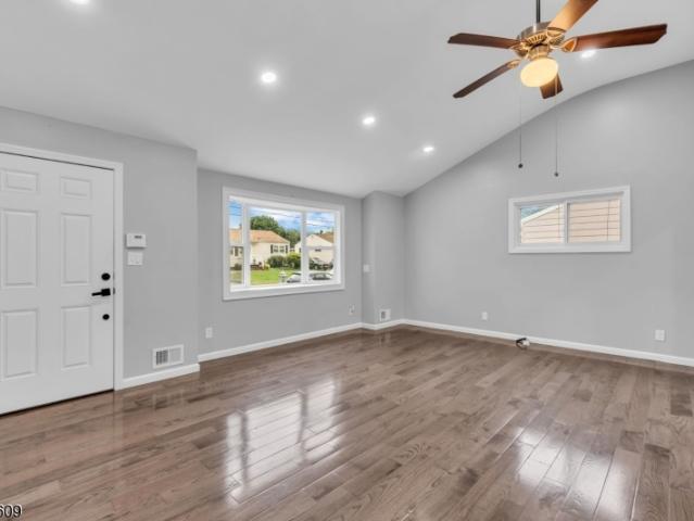 418 Harrison Ave