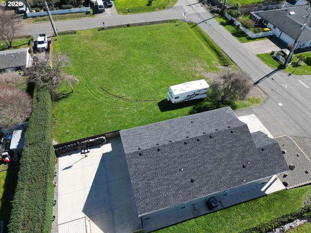 418 Memory Ln, Brookings, OR 97415 | MLS #437632