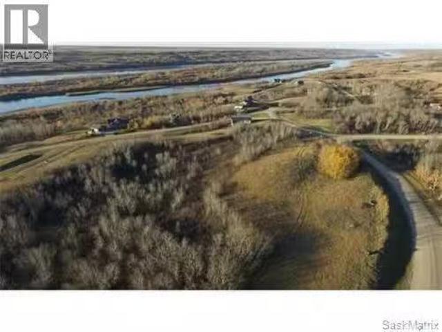 418 Saskatchewan Road, Laird Rm No. 404, SK, S0K 2L0 vacant.