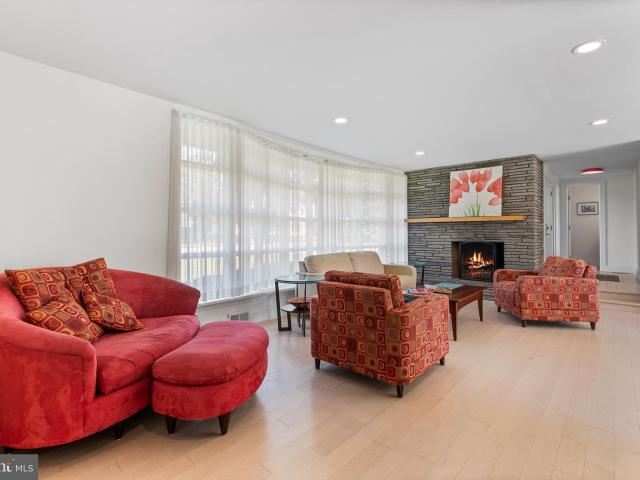 418 School Lane, Wayne, US, PA