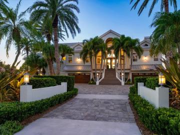 418 St Andrews Dr, Belleair, FL 33756 | MLS #TB8443