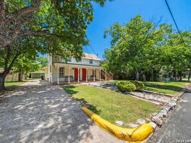 418 W Austin