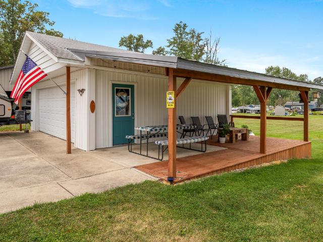 418 W Russell Drive
