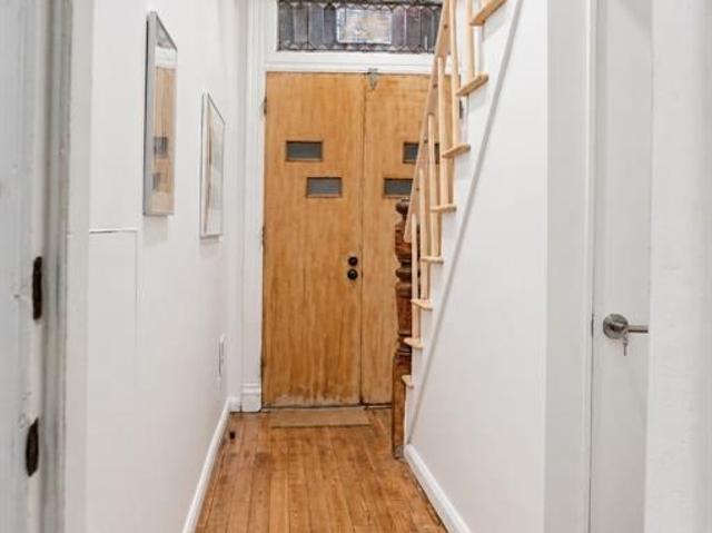 418 Walnut Street, Newark, US, NJ